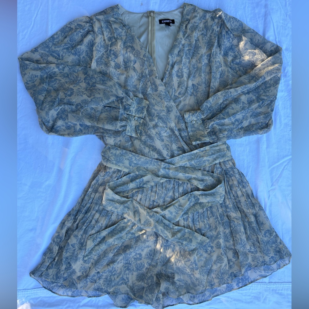 Express XL Cream with Blue Floral Pattern Long sleeve Romper